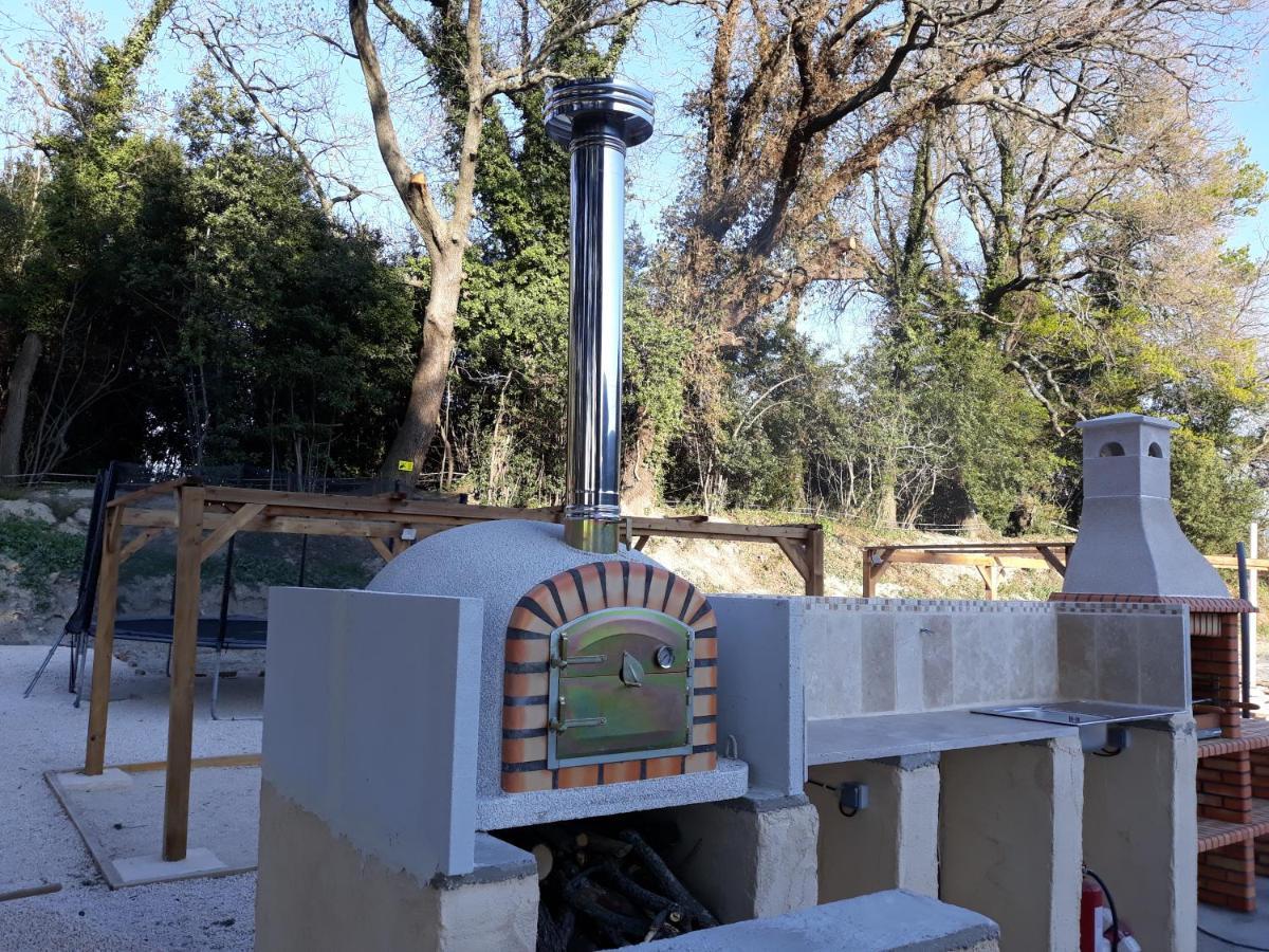 Gite De Leonie Moulin De Tartay En Avignon Kültér fotó